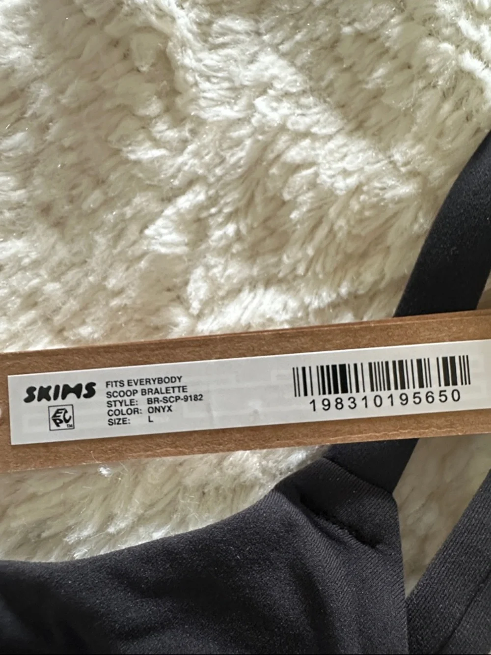 SKIMS Black Fits Everybody Seamless Crop Bralette with Thin Straps - Picture 2 of 2